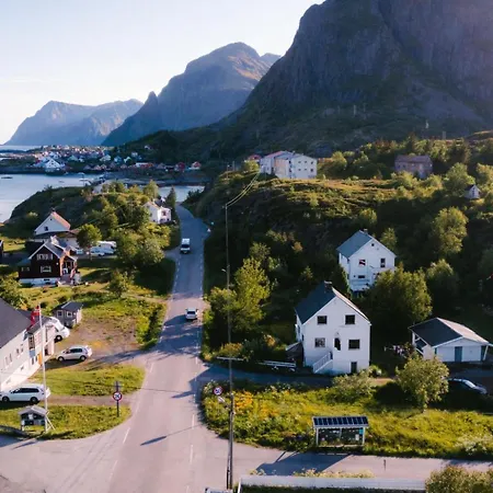 Alfa - The Lowfo House Lofoten Albergue *