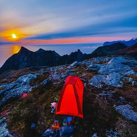 Alfa - The Lowfo House Lofoten Albergue Moskenes